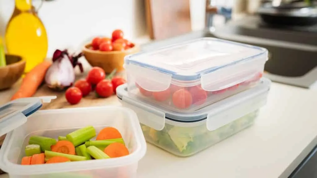 Kan dina gamla plastbehållare vara en hälsorisk?