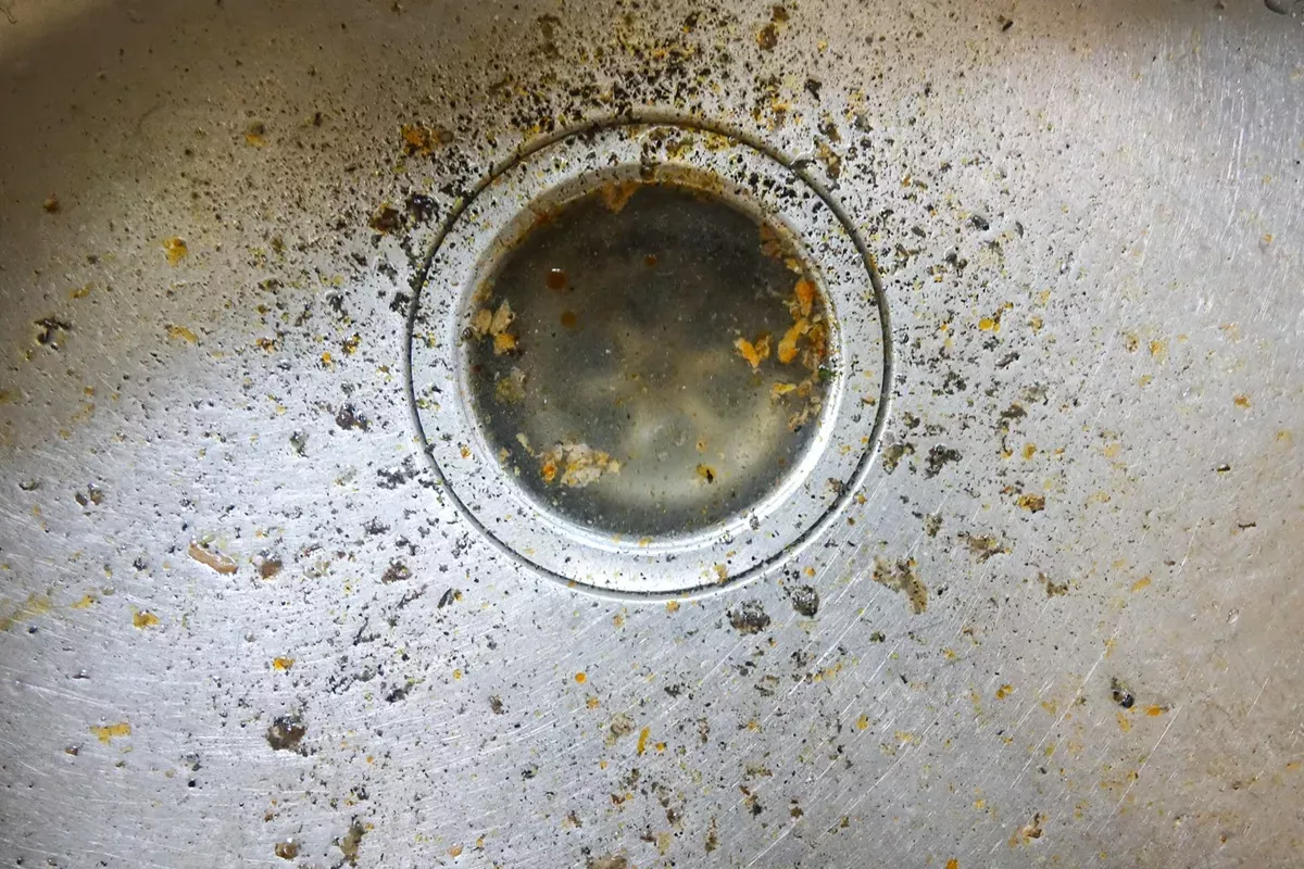 Så fixar du stopp i avloppet hemma