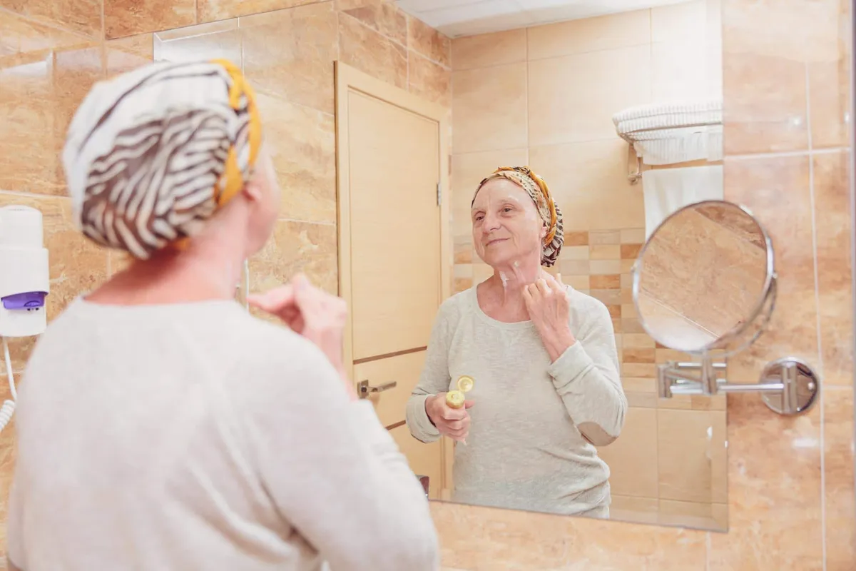 Hygien och badvanor för äldre: hitta rätt balans mellan renlighet och säkerhet